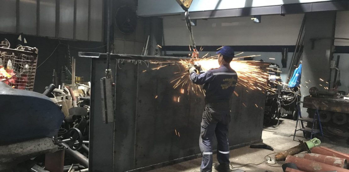 Armagedon Solinourgiki Ship Repairs Home 1